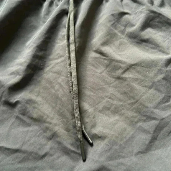 The North Face gray skirt size medium outdoors hiking pockets - Picture 3 of 7